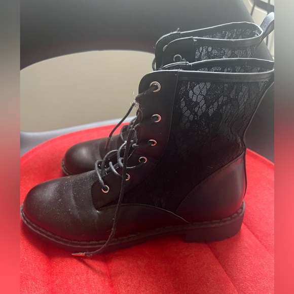 Lace combat boot - Picture 2 of 6